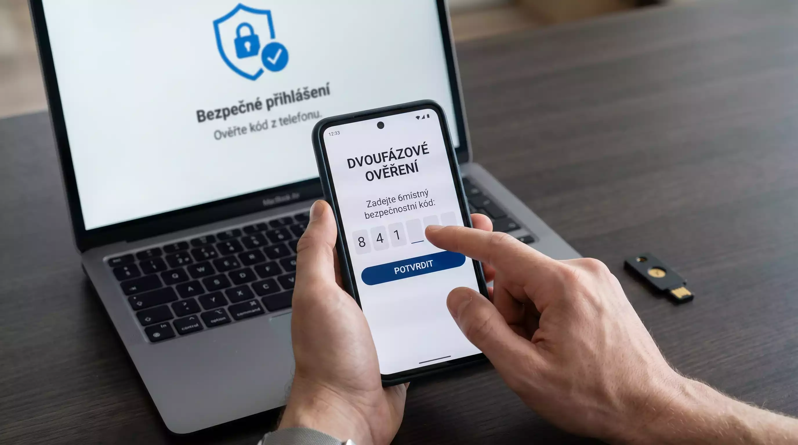 Bezpečnost Skrillu pro sázení – PCI-DSS certifikace a šifrování platebních transakcí